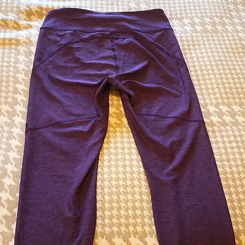 Outdoor Voices 7/8 Leggings *BIG PRICE DROP* - Picture 3 of 7